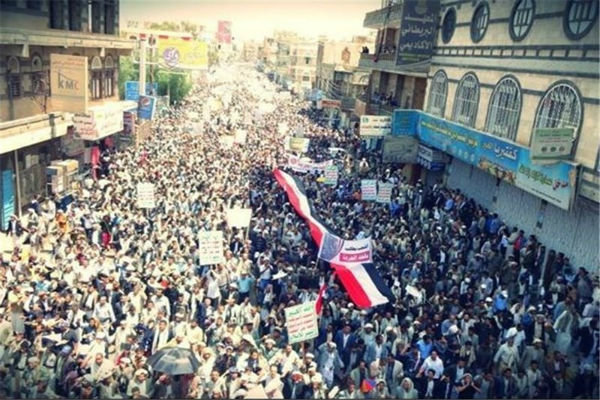 تظاهرات گسترده مردم یمن در محکومیت تجاوز نظامی آل‌‎سعود