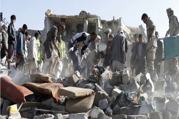 فیلم/ ادامه حملات وحشیانه عربستان سعودی به یمن