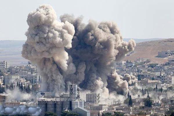 بمباران پایگاه‌های نظامی یمن توسط سعودیها/حمله قبایل یمن به جیزان