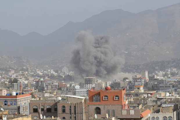 فیلم/ ادامه بمباران زیرساخت های یمن توسط عربستان سعودی