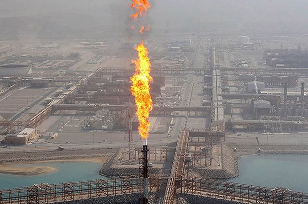 درآمدهای گاز ایران از نفت پیشی می‌گیرد