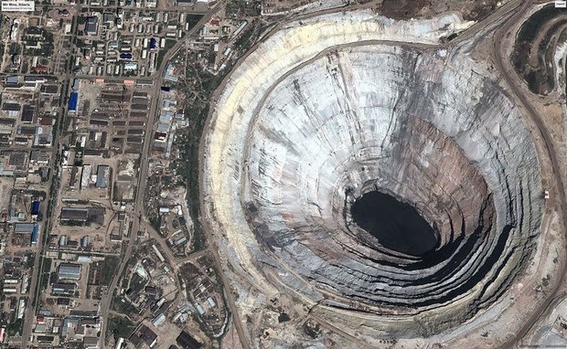 20-shocking-photos-of-humans-slowly-destroying-planet-earth-7.jpg