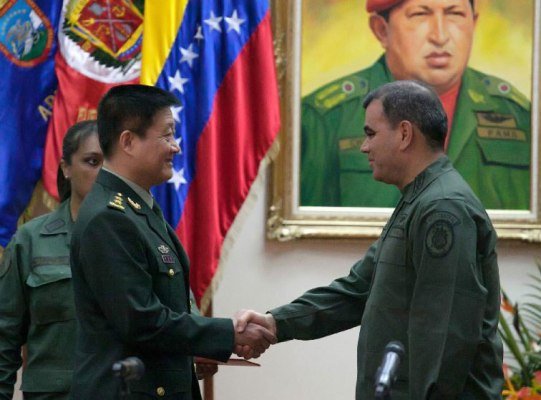 چین و ونزوئلا همکاری‌های نظامی خود را تقویت می‌کنند