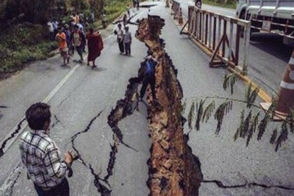 کشته های زلزله نپال به ۲۵۰۰ نفر رسید
