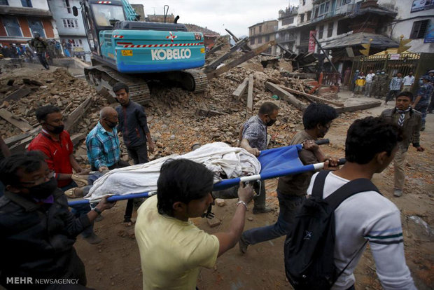 شمار تلفات زلزله نپال به بیش از 7 هزار و 600 نفر رسید