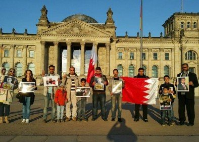 تظاهرات بحرينی ها در حمایت از «نبیل رجب» در برلين و پاريس