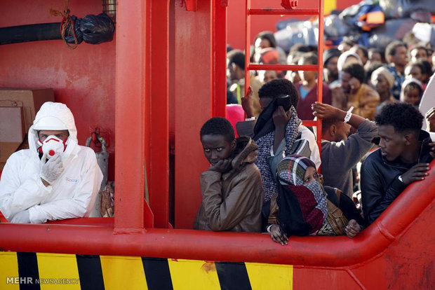 رایزنی وزیران دفاع اروپایی برای مقابله با قاچاقیان انسان