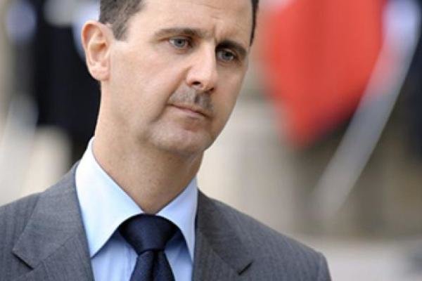 بازدید بشار اسد از یگان‌های نظامی سوری در استان درعا