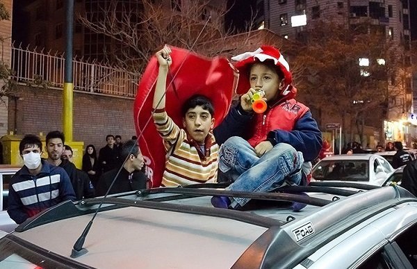 شادی مردم تبریز بعد از پیروزی تراکتورسازی