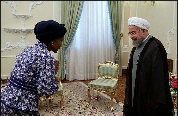 روحانی: راه حل مشکلات داخلی کشورها حمله نظامی نیست