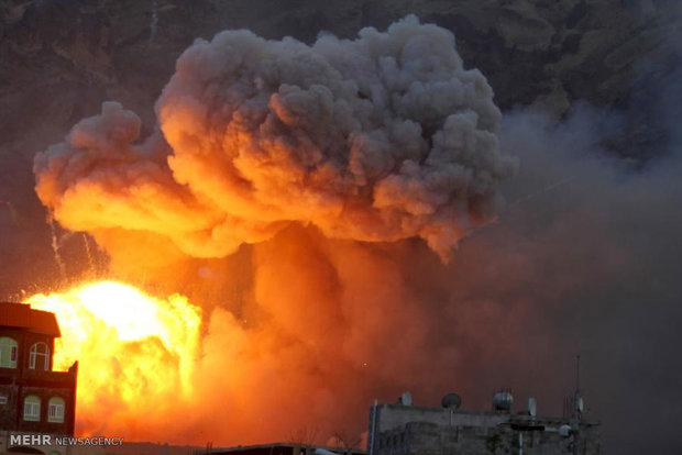 فیلم/ حملات هوایی سهمگین عربستان در پایتخت یمن