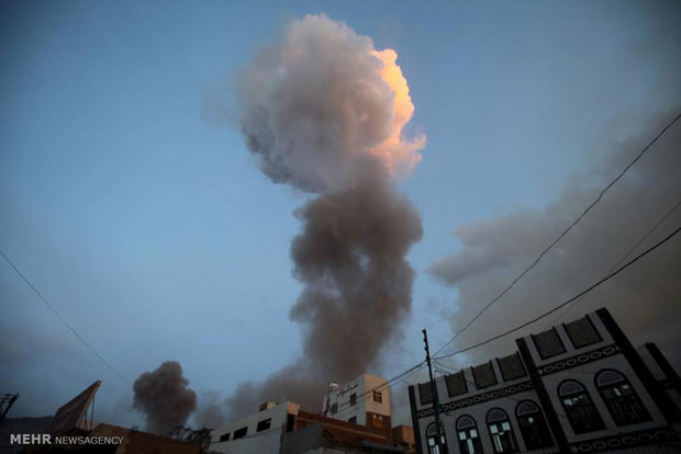 حملات هوایی عربستان به صنعاء/ ۱۳ نفر شهید و زخمی شدند