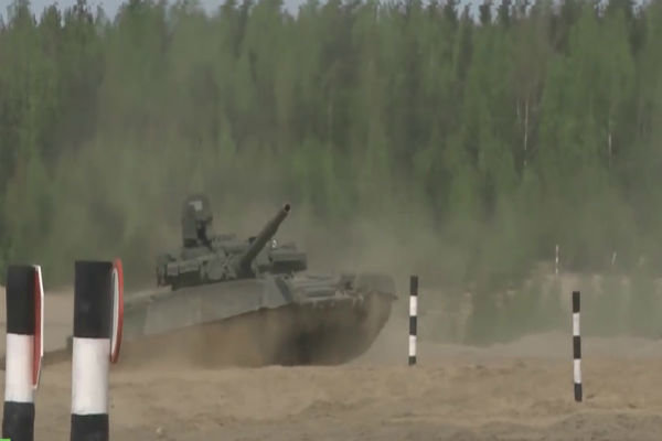 فیلم/ آزمایش جدیدترین تانک روسی