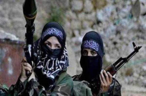 ۴۵ دختر فرانسوی در کنار تروریستهای داعش می‌جنگند