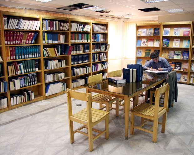 «امید صبا» کتابخانه ای مردم نهاد با 19 هزار جلد کتاب