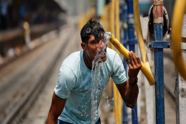 شمار تلفات انسانی گرمای هوا در هند به ۱۱۰۰ نفر رسید