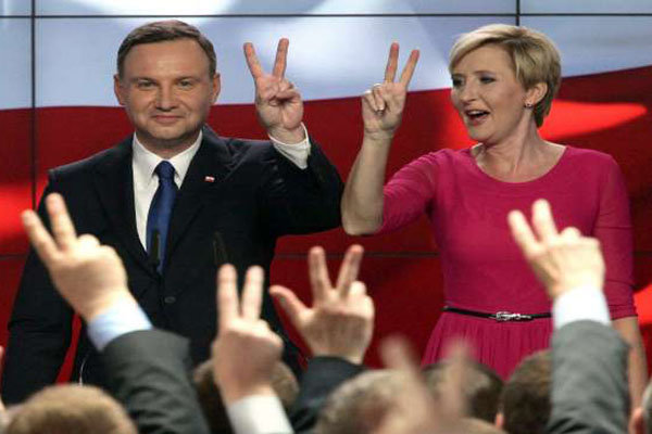 آندری دودا رئیس جمهور جدید لهستان شده است