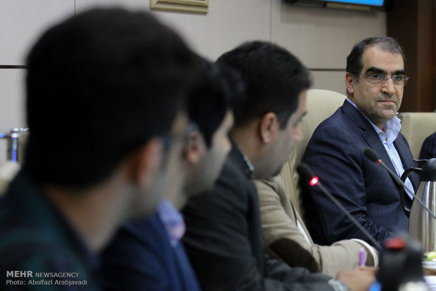 نشست صمیمانه جوانان شهر تهران با وزیر بهداشت