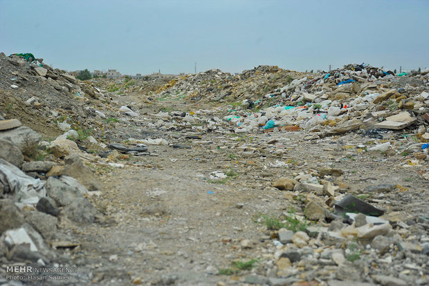 نخاله های ساختمانی و زباله ها در کیانمهر کرج