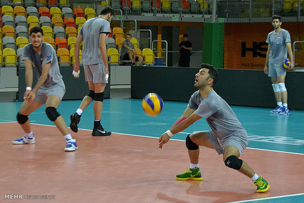 آخرین تمرین تیم ملی والیبال ایران پیش از مسابقه با لهستان 