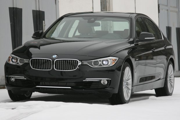 BMW_328i_F30_2012_vl_2.jpg