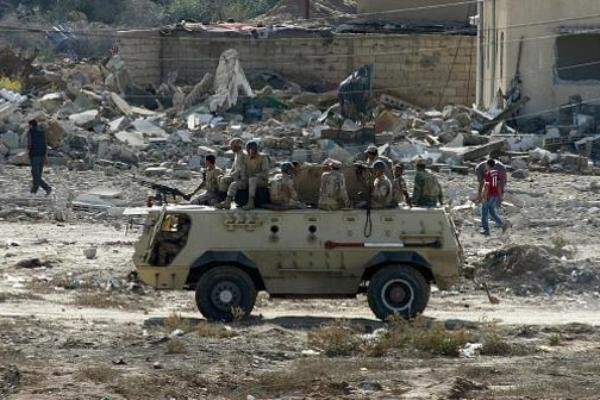 ۴ نظامی مصری در انفجار سیناء کشته شدند