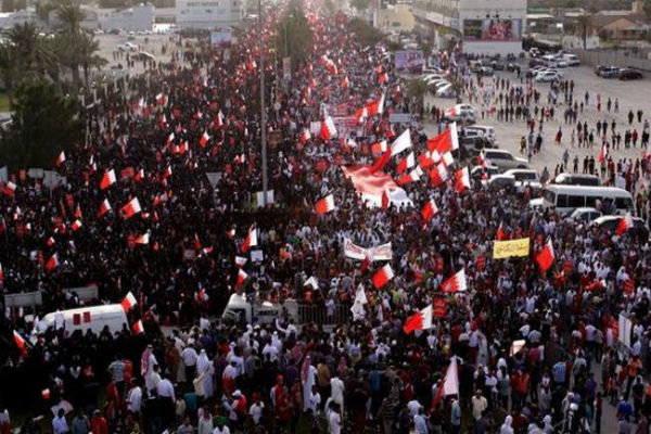 تظاهرات گسترده مردم بحرین در منطقه «الدراز»