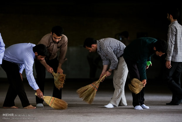 آئین غبارروبی مسجد دانشگاه امام صادق (ع) 