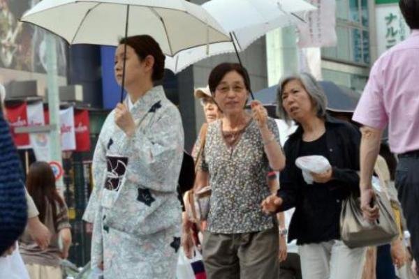گرما ۷۸۰ ژاپنی را راهی بیمارستان کرد