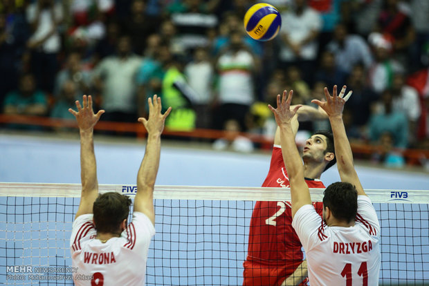 دیدار تیم های ملی والیبال ایران و لهستان