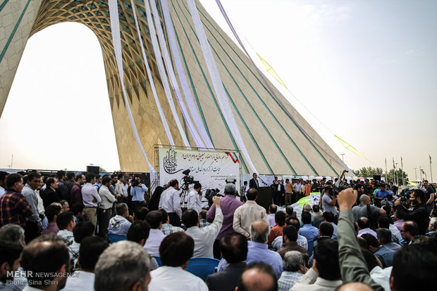 مراسم رونمایی از طومار میلیونی مردم پای گزاره برگ ملی 