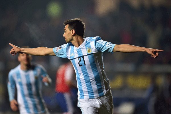 دیدار تیم های ملی فوتبال آرژانتین و پاراگوئه
