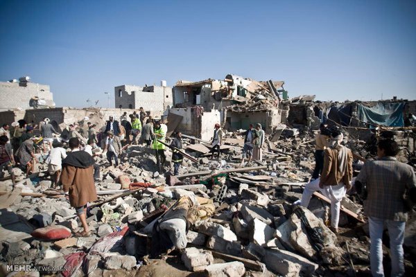 بمباران انبار مواد غذایی و دارو/ شهادت ده ها نفر از شهروندان یمنی