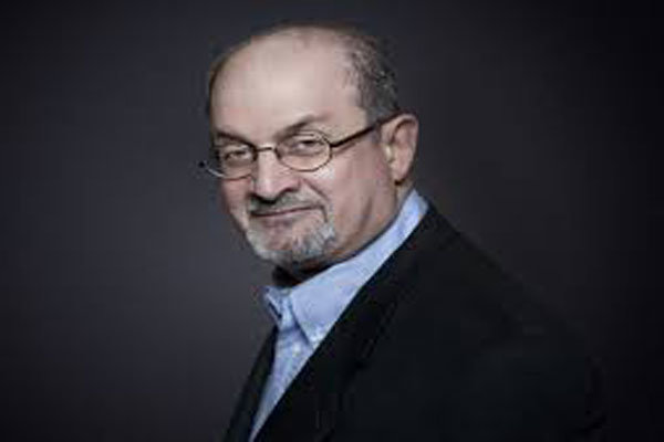 سلمان رشدی به عنوان مدرس و الگوی روزنامه نگاران نیویورکی معرفی شد