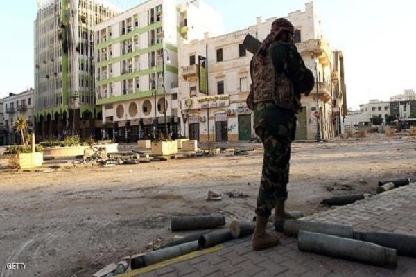 ارتش لیبی مواضع داعش در بنغازی را بمباران کرد