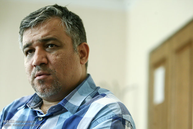 گفتگو با علی تاجرنیا