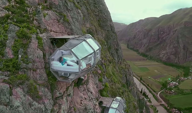 scary-see-through-suspended-pod-hotel-peru-sacred-valley-81.jpg