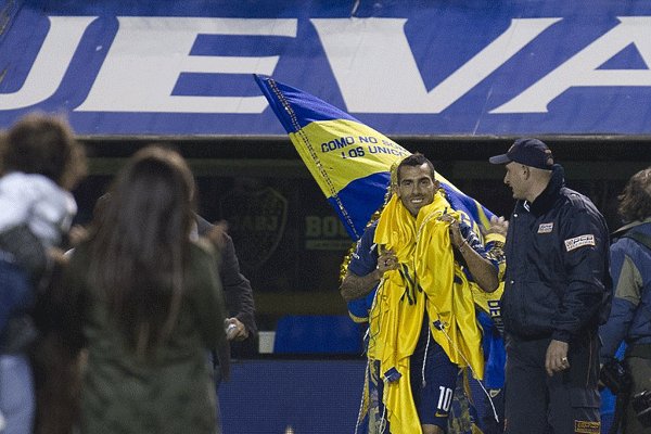 بازگشت کارلوس توس به بوکاجونیورز