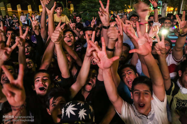 جشن و سرور مردم تهران پس از توافق هسته ای