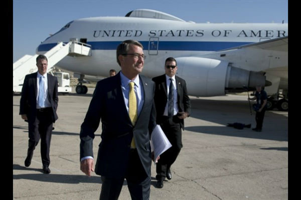 سفر غیر منتظره وزیر دفاع آمریکا به عراق