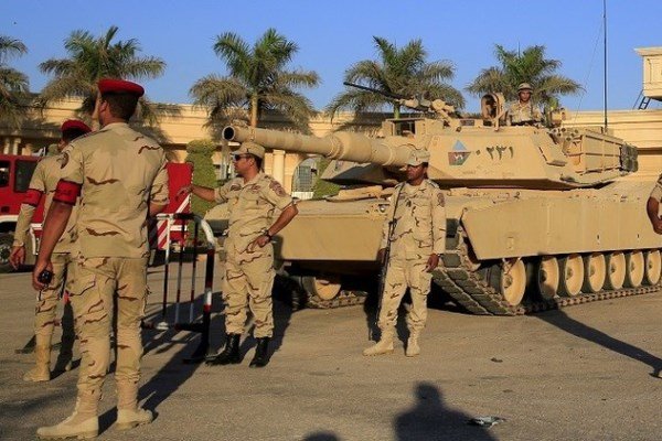 تمدید ۶ ماهه حضور نظامی مصر در دریای سرخ و تنگه باب المندب