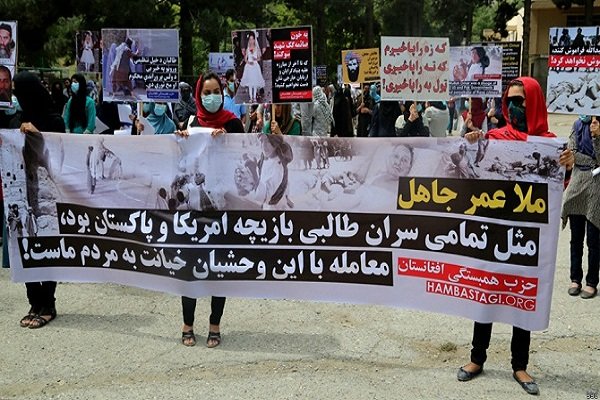 اعتراض مردم کابل به برگزاری مراسم یادبود برای ملاعمر