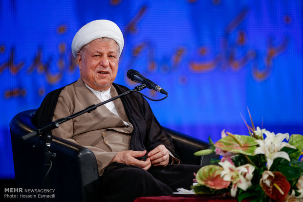 سخنرانی آیت الله هاشمی رفسنجانی رئیس مجمع تشخیص مصلحت نظام در سی و دومین اجلاس مدیران و رؤسای آموزش و پرورش کشور