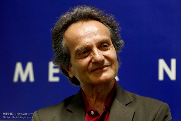 گفتگو با شهرداد روحانی