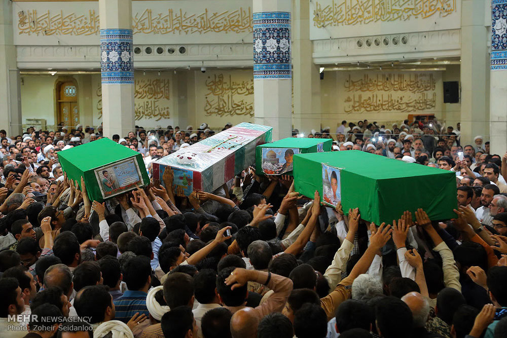 مراسم تشییع و خاکسپاری پیکر روحانی شهید محمد شیخ‌ شعاعی