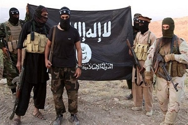 داعش چند عضو طالبان را منفجر کرد