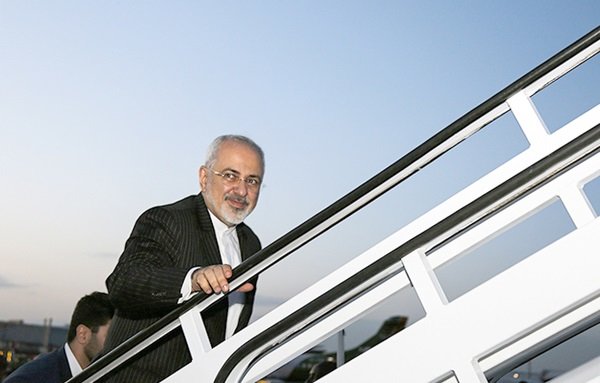 ظریف تهران را به مقصد تونس ترک کرد