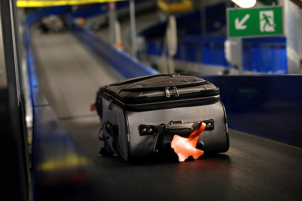 چمدان مسافرت مسافر