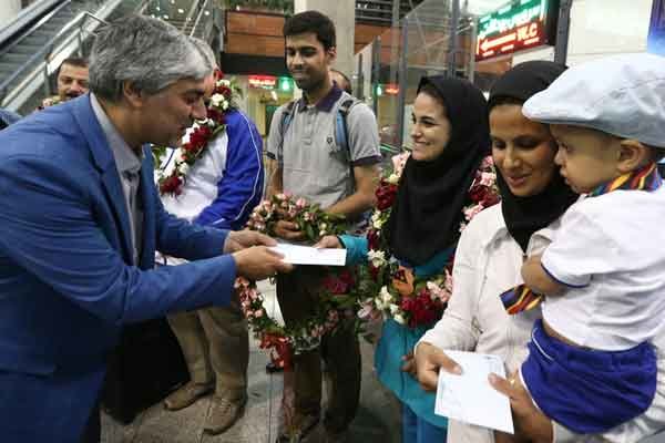 کیومرث هاشمی- بانوان تیرانداز