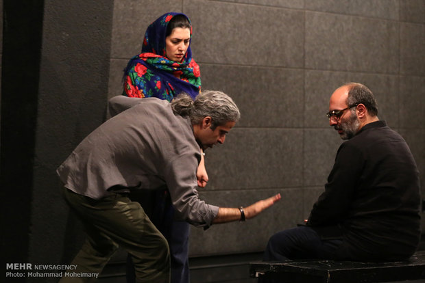 تمرین نمایش تکه های سنگین سرب